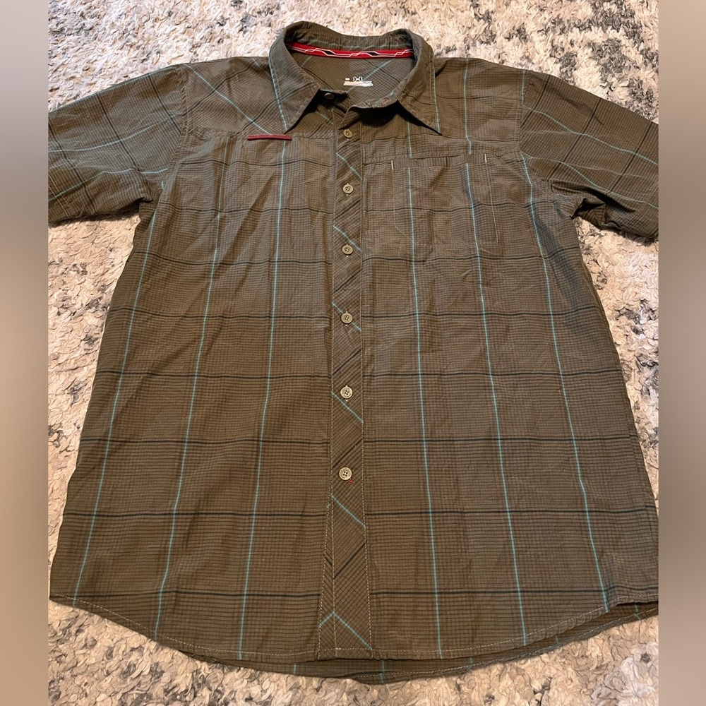 Under Armour Men's Green and Brown Plaid Button Down Shirt
